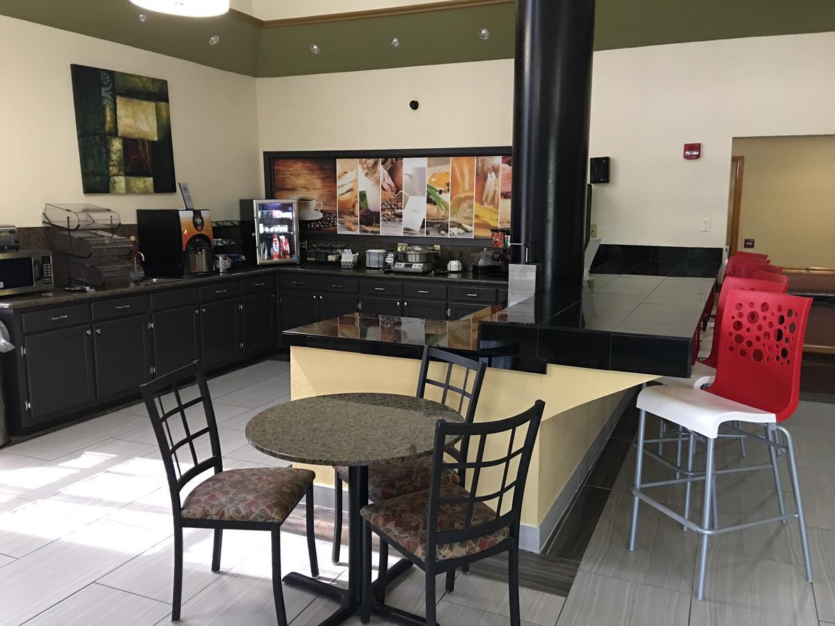 杰克逊克林顿美洲最佳价值套房酒店 外观 照片